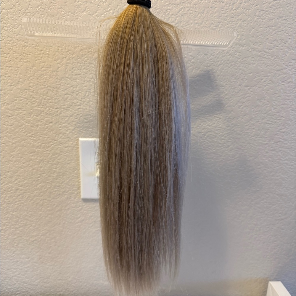 Elegant Blonde Hair Extension